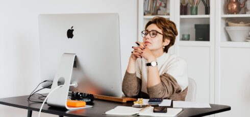 pexels-karolina-grabowska-4491443 Work on computer